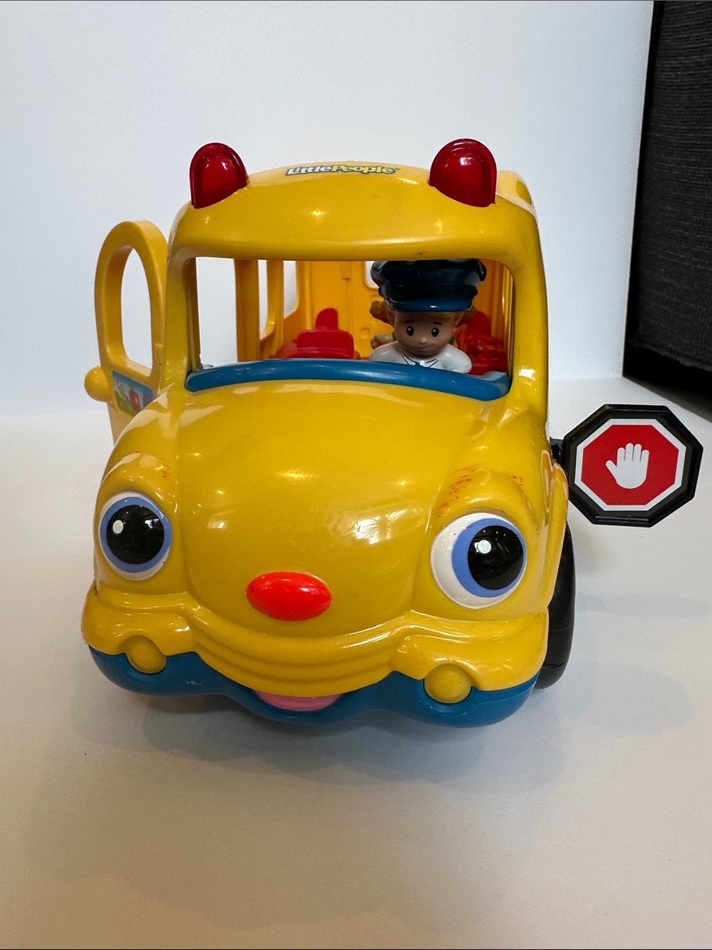 Fisher-Price LittlePeople Talking School Bus Toy with Red Lights and Blue Trim